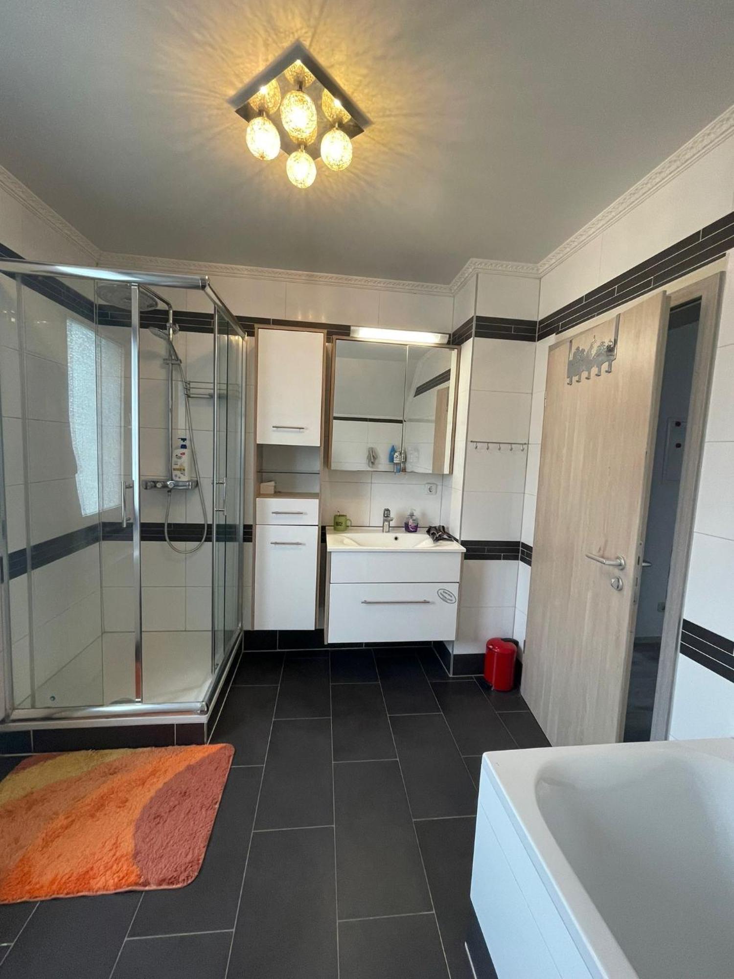 Leo Apartment Zentrum Ruesselsheim Ngoại thất bức ảnh